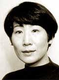 Elle est la fille du célèbre romancier Osamu Dazai. Étudiante, elle publie ses premières nouvelles qui en firent l&#39;un des jeunes écrivains les plus ... - tsushi10