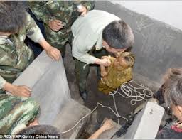 Bildergebnis für china public toilet