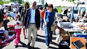 Brocante réussie au lavoir des Chavannes à Montceau-les-Mines