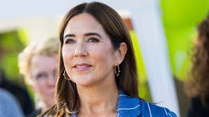 Queen Mary's summer palace looks unrecognisable in 'winter wonderland' photos