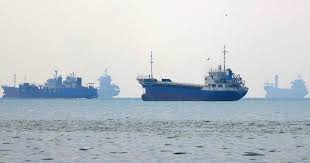 Oil tanker traffic disrupted in the Strait of Hormuz during the Iran war