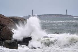 Powerful nor'easter causes coastal flooding and knocks out power to parts of the northeast US