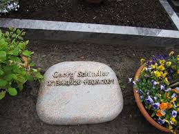 Grab von Georg Schindler (13.04.1926-30.09.2009), Friedhof Osteel - ol760