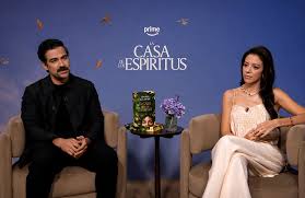 “La Casa de los Espíritus”: Alfonso Herrera y Fernanda Castillo revelan la herida emocional detrás de los Trueba