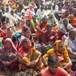 Thousands farmers march from Thane