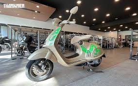 Vespa 946 bản Rồng giảm giá dưới 600 triệu tại Việt Nam