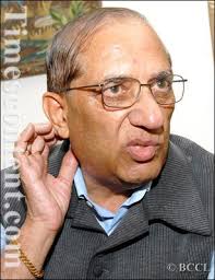 Bharatiya Janata Party veteran Vijay Kumar Malhotra addresses the media persons after he was announced Party&#39;s - Vijay-Kumar-Malhotra