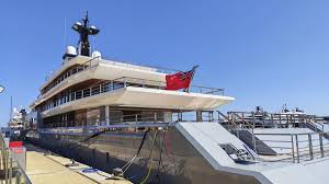 El megayate de Steven Spielberg, en el puerto de Tarragona