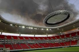 Chivas recibe a Pumas en el Estadio Akron en la Jornada 13