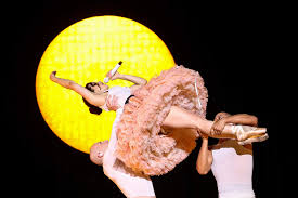 Antwerpenaar Dennis Vanderbroeck over zijn samenwerking met Rosalía: “Zij is het hart van de show, daar hoefde ik niet veel rond te bouwen”