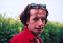 Louis Pierre GUINARD: Voix. louis_pierre-w1.jpg (4324 octets). En 1977, Il officie au sein de La Mirlitantouille, groupe de musique traditionnelle bretonne ... - louis_pierre-w1