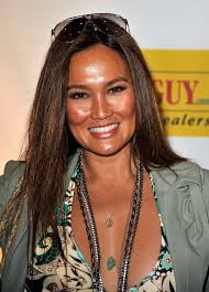 Tia Carrere Long Straight Cut - Tia Carrere Long Hairstyles - StyleBistro - Tia%2BCarrere%2BLong%2BHairstyles%2BLong%2BStraight%2BqGI_Rqop0Vwl