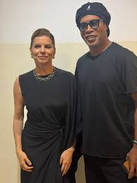 Ronaldinho Gaúcho Revela Segredo! Fãs Chocados com 'Spoiler'!