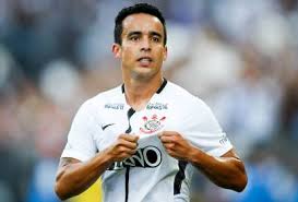 Ex-jogador do Corinthians e Athletico-PR, Jadson é preso por suspeita de violência doméstica