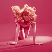 Madonna throws a sweaty dance party to reclaim her crown