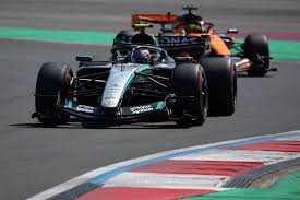 Drama at the start for Mercedes as Piastri blasts into the lead in Suzuka