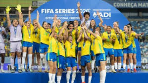 Deputadas se mobilizam contra férias escolares na Copa Feminina de 2027