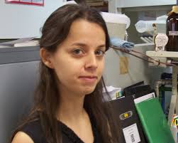 Andréia Pereira Turchetti Curso: Veterinária (UFMG) Projeto: Mecanismos de ação da atividade mitogênica de CMS2MS2 em fribroblastos - Natassia