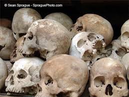 Résultat de recherche d'images pour "tas de fausses barbes islamistes"