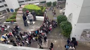 Amenazan jóvenes encapuchados con tomar Preparatoria 1, exigen a directivos atención a sus demandas
