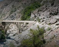 Image of Hiking trail in Angeles National Forest
