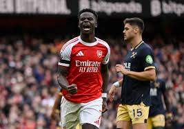 Wins for Arsenal and Man Utd in Premier League