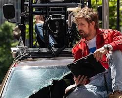 Image of Ryan Gosling doing a stunt in The Fall Guy