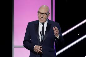 Patrick Stewart Llama a la Creciente Interpretación de los Sonnets de Shakespeare