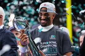 NFL Execs Expect Philadelphia Eagles to Keep QB Options Open Into 2027