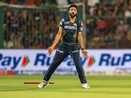 GT’s Ishant Sharma Reveals How Ashish Nehra Made Pacers Mohammed Siraj, Prasidh Krishna More Effecti..