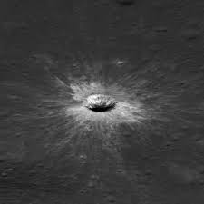 NASA anuncia a descoberta na Lua da maior cratera recente do Sistema Solar