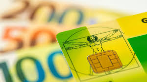 Gesundheitspolitik - Zahl der Krankenkassen reduzieren: Bundesregierung zeigt sich offen