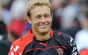 Jonny Wilkinson, le demi d&#39;ouverture du Rugby Club Toulonnais, a signé lundi après-midi une prolongation de contrat de deux saisons, dont une avec option, ... - 227531-124622-jpg_117388_434x276