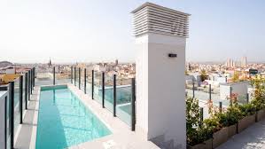 Las nueve zonas de Madrid donde es necesario más de un millón de euros para comprar una casa de lujo