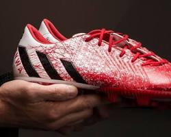 Hình ảnh về Giày đá bóng Adidas Predators của Steven Gerrard