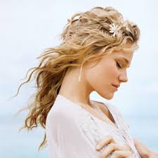 Beach Wedding Hairstyles For Medium Length Hair - Beach-Wedding-Hairstyles-For-Medium-Length-Hair