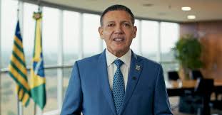 Ala do TSE vê interferência de Nunes Marques em julgamentos para favorecer Flávio Bolsonaro