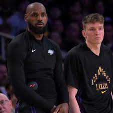 Lakers pushing to move two players ahead of trade deadline