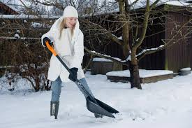 Картинки по запросу fiskars снежные лопаты