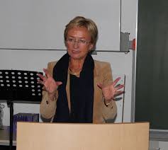 Barbara Schleicher-Rothmund als Kommissionsvorsitzende im ...