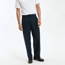 Pantalones urbanos de corte holgado con pinzas azul marino