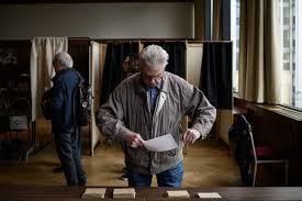 France's Socialists Hold Ground, Mainstream Parties Gain in Local Elections