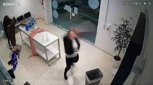 VÍDEO: Cliente depreda lavanderia após roupas saírem com mau cheiro em SC