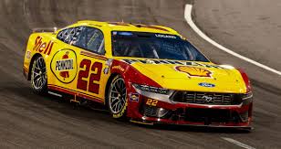 Joey Logano dominates to win first North Wilkesboro points race in 30 years