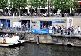 Resultado de imagen para museo de la DDR berlin