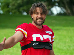 Andy Reid Awestruck by Travis Kelce's Dramatic Physical Transformation - Athlon Sports