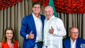 Lideranças de Pernambuco discutem com Lula estratégia para segundo turno em Brasília