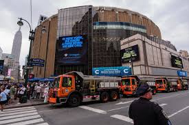Concertgoer, 51, falls to his death during Goose show at Madison Square Garden: police