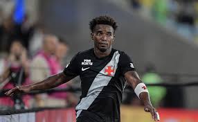 Thiago Mendes vira dúvida após não treinar e preocupa Vasco antes de enfrentar o Corinthians