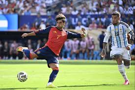 Ferran Torres et Fabian Ruiz titulaires avec l'Espagne en Angleterre en Ligue des nations pour le premier match des champions du monde — L'Équipe